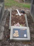 image of grave number 376850